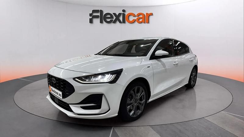 Usado Ford Focus ST-Line 125 CV (91 kW) 2023 Blanco Berlina