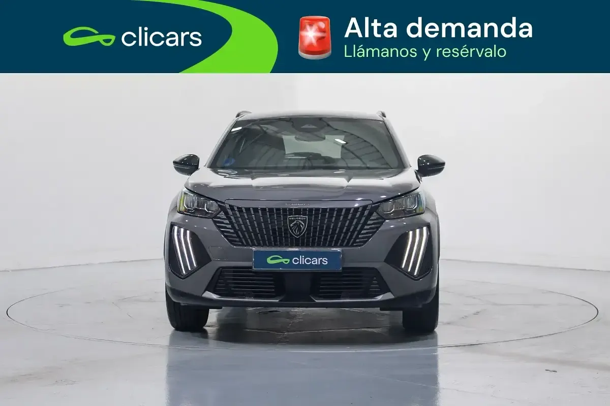 Usado Peugeot e-2008 Allure 114 kW (156 CV) 2025 Gris SUV