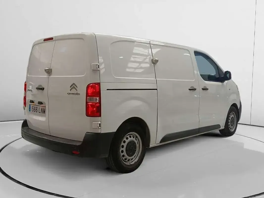 Usado Citroën Jumpy 102 CV (75 kW) 2021 Blanco Monovolumen