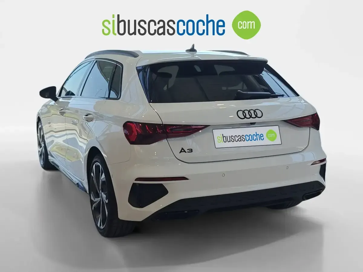 Usado Audi A3 150 CV (110 kW) 2022 Blanco Berlina