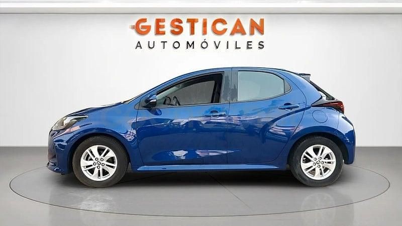 Usado Toyota Yaris Edition 125 CV (91 kW) 2024 Azul Utilitario