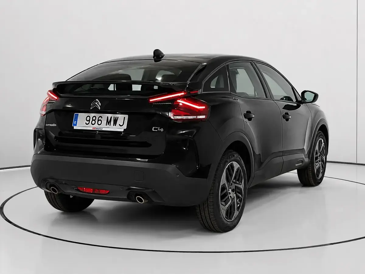 Begagnad Citroën C4 PureTech 131 HK (96 kW) 2024 Svart SUV