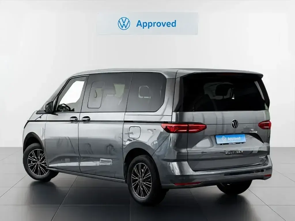 Usado VW Multivan Life 218 CV (160 kW) 2022 Gris Monovolumen