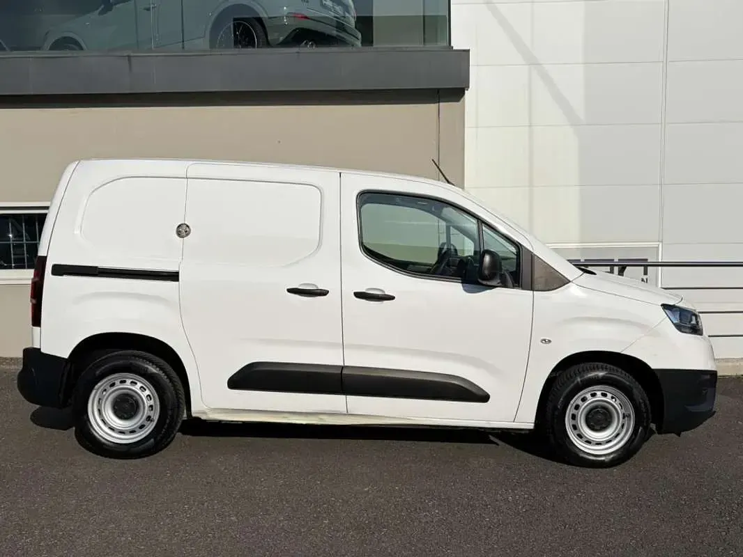Usado Toyota Proace City City 102 CV (75 kW) 2021 Blanco Monovolumen