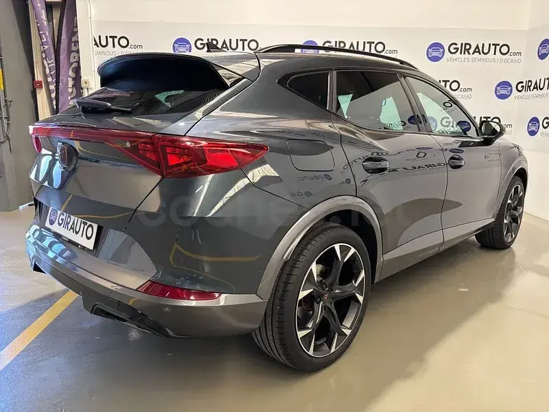 Usado Cupra Formentor 204 CV (150 kW) 2022 Gris / plata SUV