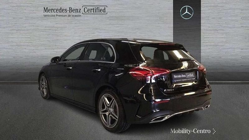 Usado Mercedes A180 109 CV (80 kW) 2024 Negro Utilitario