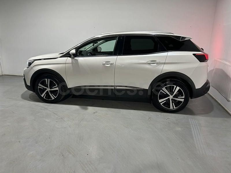 Usado Peugeot 3008 Allure 130 CV (95 kW) 2019 Blanco SUV