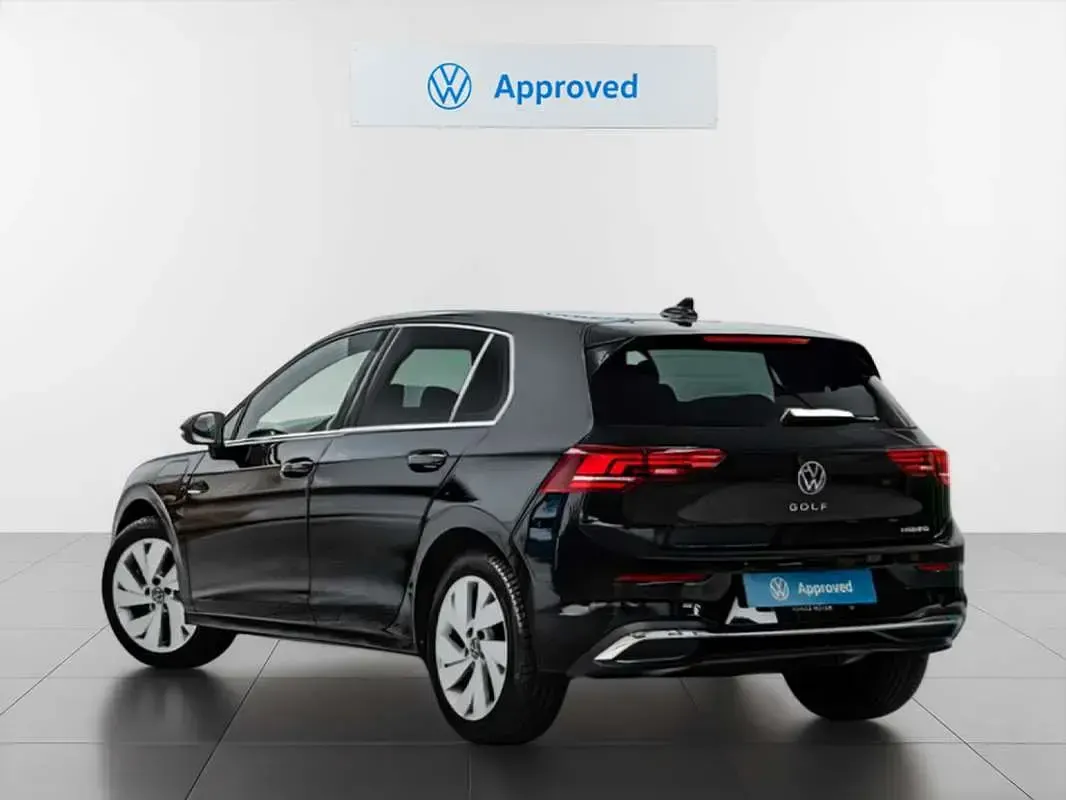 Usado VW Golf VIII Style 204 CV (150 kW) 2025 Negro Berlina