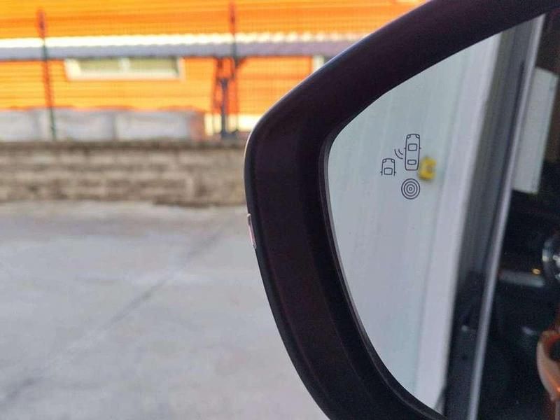 Usado Peugeot 2008 GTi 131 CV (96 kW) 2021 Naranja SUV