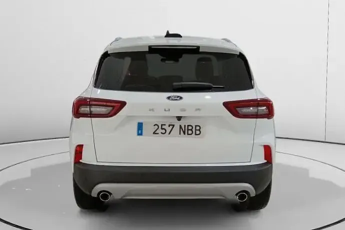 Usado Ford Kuga Titanium 151 CV (111 kW) 2025 Blanco SUV