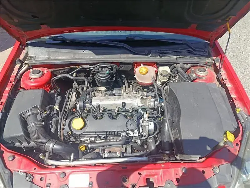 Usado Opel Vectra Elegance 120 CV (88 kW) 2008 Rojo Berlina