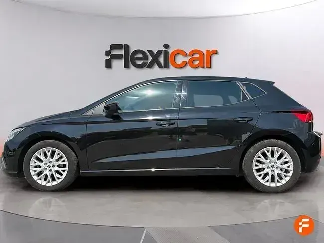 Usado Seat Ibiza FR 115 CV (84 kW) 2024 Negro Utilitario