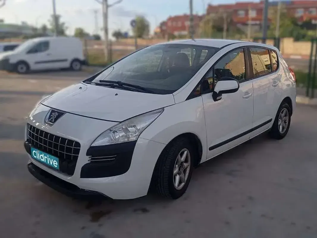 Usado Peugeot 3008 111 CV (81 kW) 2009 Blanco Familiar
