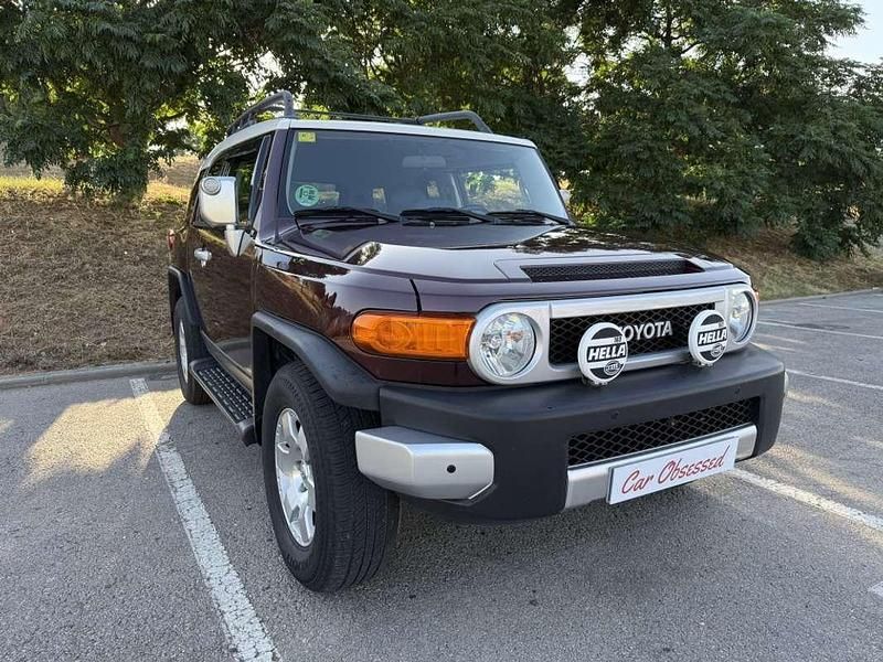 Burdeos Usado 2007 Toyota FJ Cruiser SUV | 35.990 € - Imagen 1/4