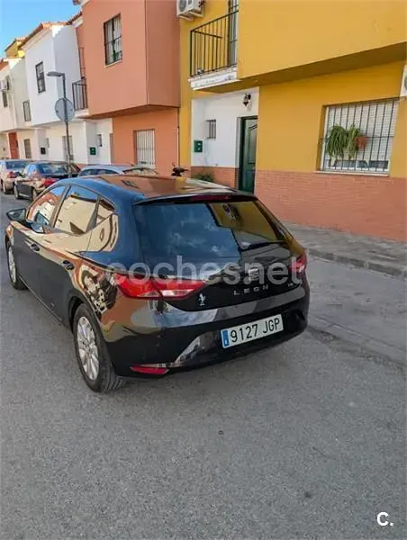 Usado Seat Leon I-Tech 105 CV (77 kW) 2015 Negro Berlina