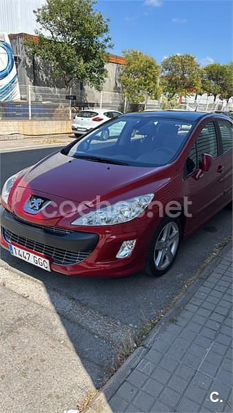 Rojo Usado 2008 Peugeot 308 Premium Berlina | 4000 € (Buen precio) - Imagen 1/4