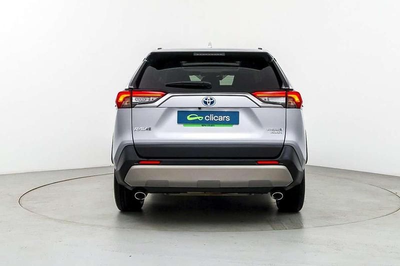 Usado Toyota RAV4 Hybrid Advance 184 CV (135 kW) 2022 Plateado SUV