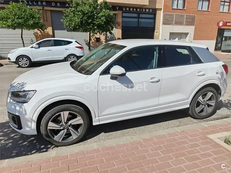 Usado Audi Q2 Sport 116 CV (85 kW) 2017 Blanco SUV
