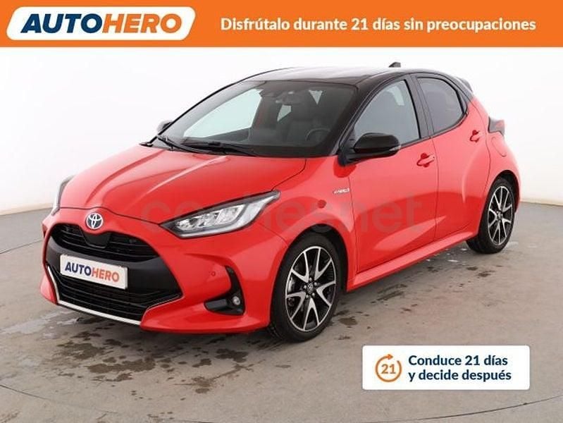 Usado Toyota Yaris Hybrid Advance 100 CV (73 kW) 2020 Rojo Berlina