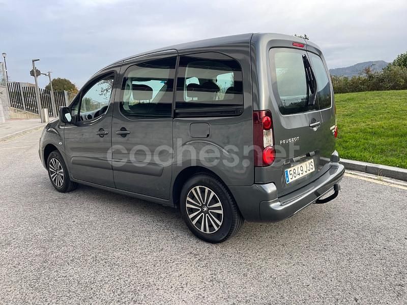 Verde Usado 2016 Peugeot Partner Tepee Active Monovolumen | 9350 € (Super precio) - Imagen 1/4