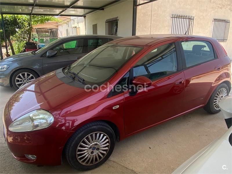 Granate Usado 2006 Fiat Punto Feel Utilitario | 2700 € (Precio justo) - Imagen 1/4