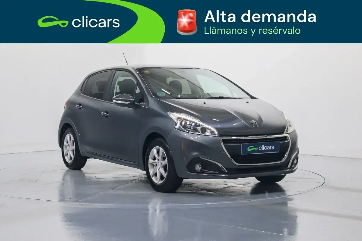 Usado Peugeot 208 Active 82 CV (60 kW) 2016 Gris / plata Utilitario