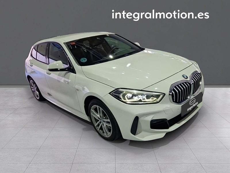 Usado BMW 118 136 CV (100 kW) 2021 Blanco Utilitario