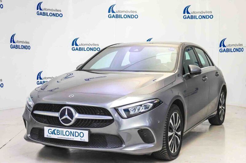 Gris Usado 2021 Mercedes A250 Berlina | 28.900 € (Un poco caro) - Imagen 1/4