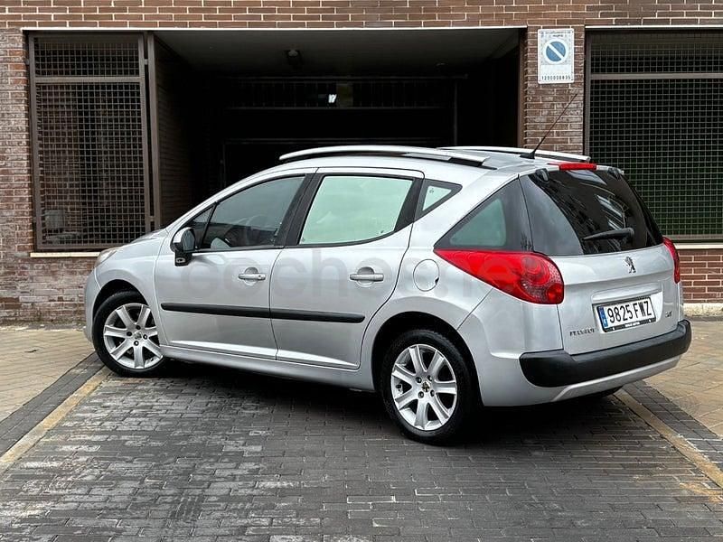 Usado Peugeot 207 Sport 90 CV (66 kW) 2008 Gris / plata Berlina