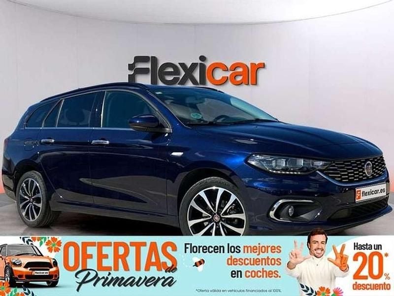 Usado Fiat Tipo Lounge 120 CV (88 kW) 2020 Azul Familiar