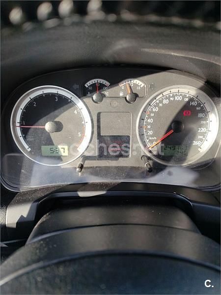 Usado VW Bora Trendline 110 CV (80 kW) 2000 Gris / plata Berlina