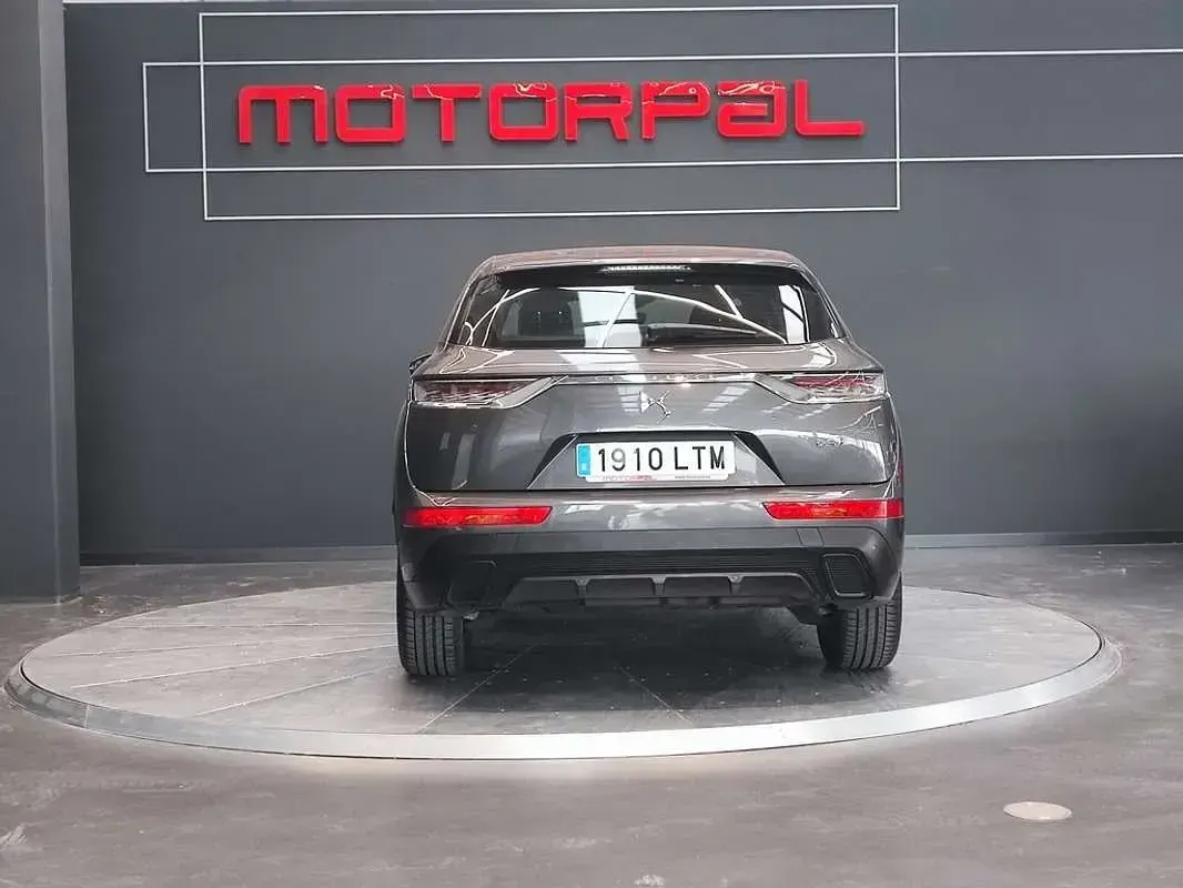Usado DS Automobiles DS7 Crossback Be Chic 129 CV (94 kW) 2021 Gris SUV
