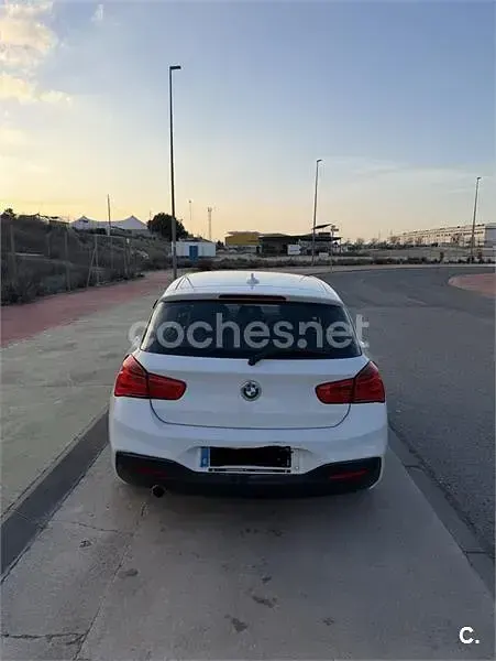 Begagnad BMW 118 143 HK (105 kW) 2016 Vit Halvkombi