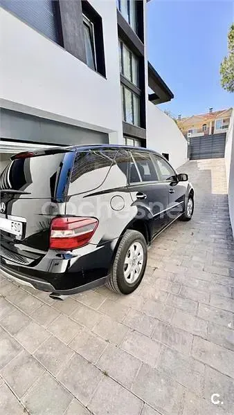 Usado Mercedes ML320 224 CV (164 kW) 2005 Negro SUV