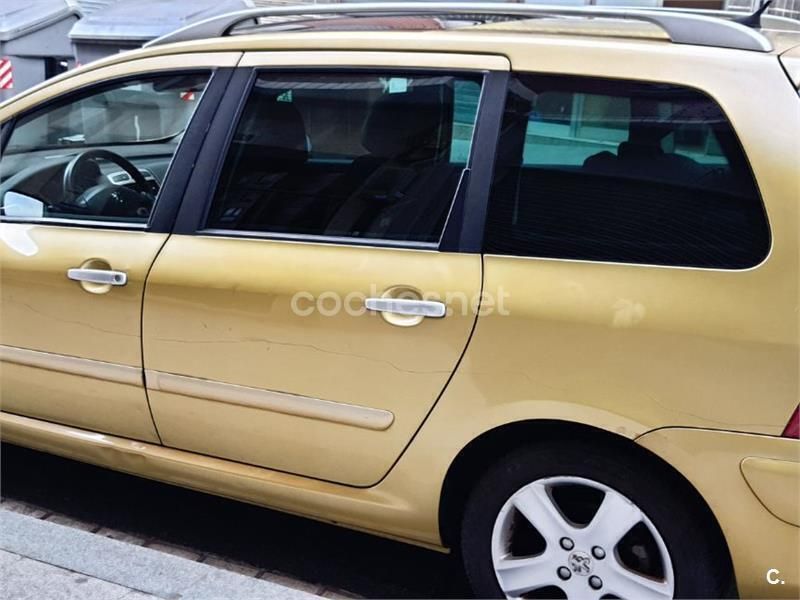 Usado Peugeot 307 136 CV (100 kW) 2004 Naranja Familiar