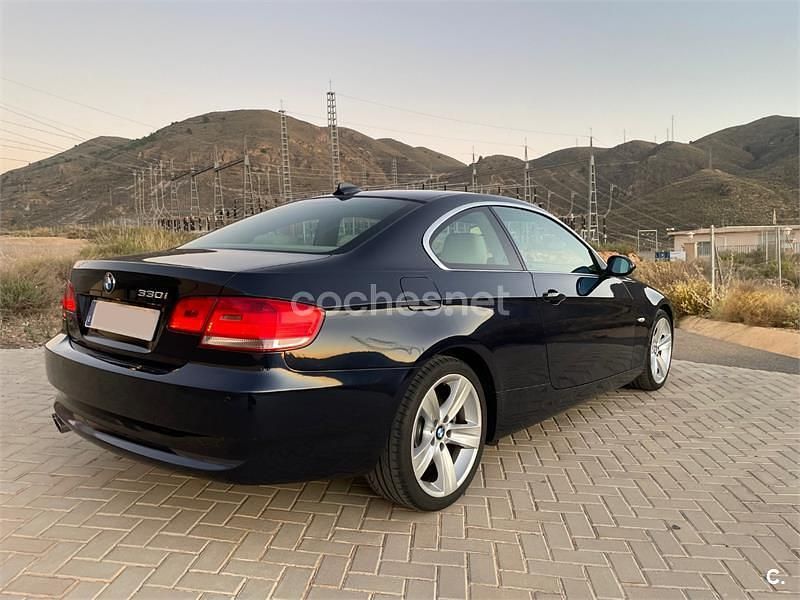Usado BMW 330 Sport Line 272 CV (200 kW) 2007 Azul Coupe