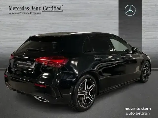 Usado Mercedes A180 Advanced 136 CV (100 kW) 2025 Negro Utilitario
