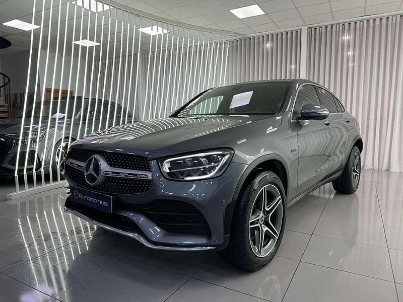 Gris Usado 2021 Mercedes GLC300e Coupe | 41.990 € (Buen precio) - Imagen 1/4