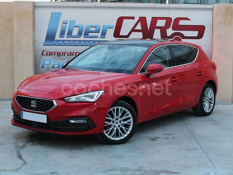 Usado Seat Leon XCELLENCE 150 CV (110 kW) 2022 Rojo Berlina