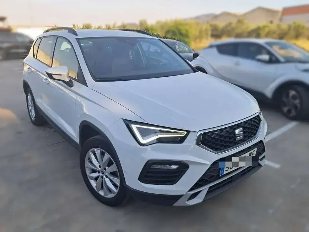 Usado Seat Ateca Style 116 CV (85 kW) 2022 Blanco SUV