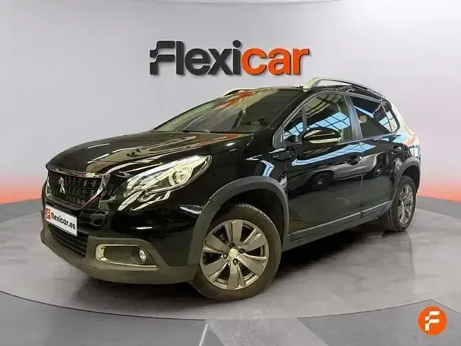 Usado Peugeot 2008 Active 100 CV (73 kW) 2019 Negro SUV