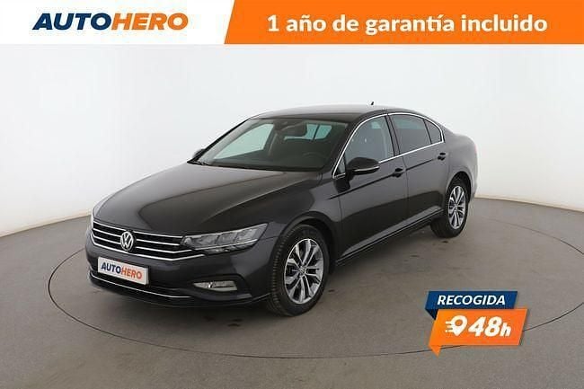 Gris / plata Usado 2019 VW Passat Business Berlina | 17.599 € (Precio justo) - Imagen 1/3