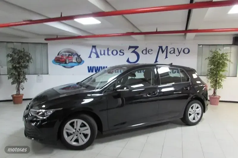 Usado VW Golf VII 110 CV (80 kW) 2021 Negro Utilitario