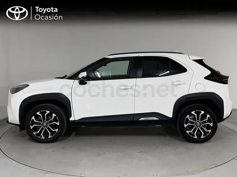 Usado Toyota Yaris Cross Active 116 CV (85 kW) 2024 Blanco SUV