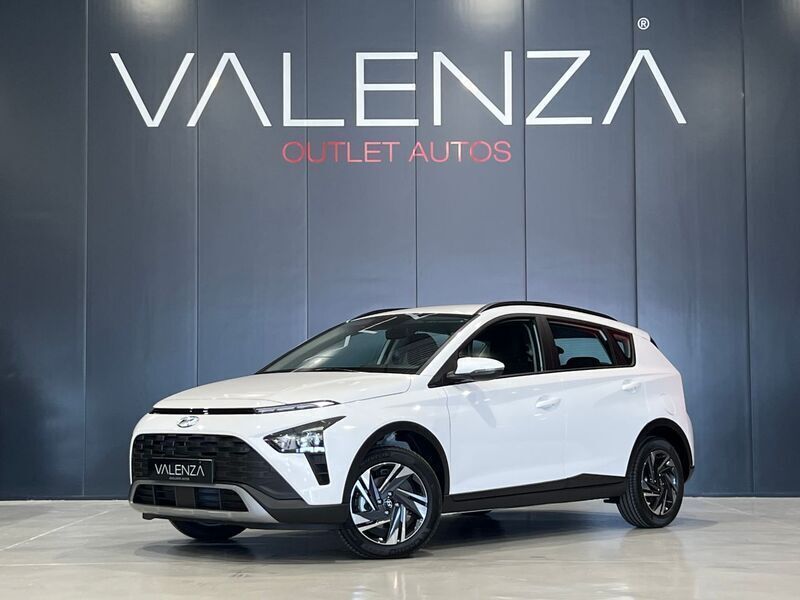 Blanco Usado 2023 Hyundai Bayon SUV | 17.450 € (Un poco caro) - Imagen 1/4