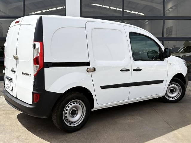 Usado Renault Kangoo 80 CV (58 kW) 2022 Blanco Monovolumen
