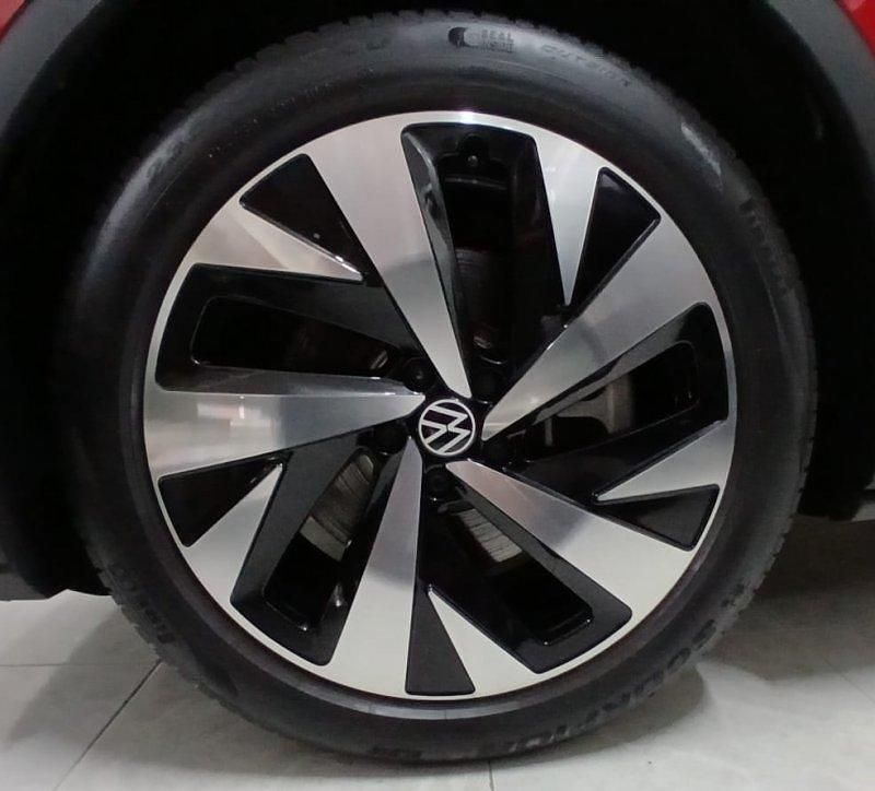 Usado VW ID.5 Pro 150 kW (204 CV) 2024 Rojo intenso metalizado techo negro SUV