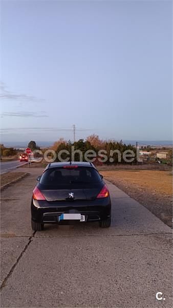 Usado Peugeot 308 GTi 136 CV (100 kW) 2008 Negro Berlina
