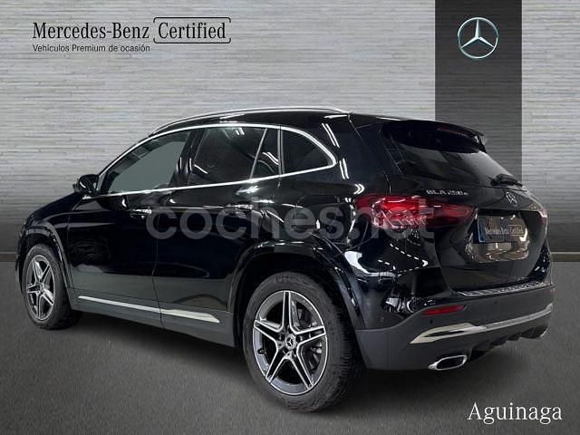 Käytetty Mercedes GLA200 163 HP (119 kW) 2025 Musta Katumaasturi