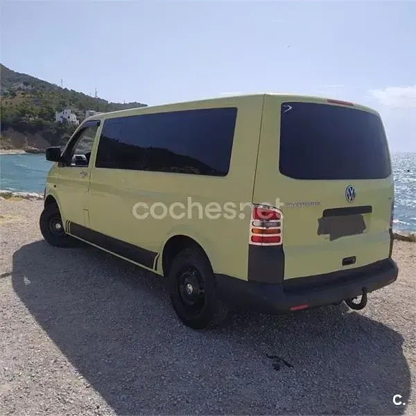 Usado VW Caravelle 102 CV (75 kW) 2007 Amarillo Van